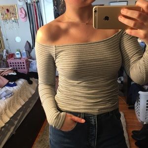 Striped off the Shoulder long sleeve 🥰